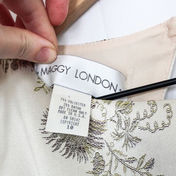 Maggy London Sleeveless Embroidered Floral Dress Ivory 10 - Picture 7 of 7